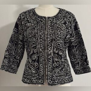 Black and White Appliqued Patterned Jacket Sz M 3/4 Sleeve    SKU 11